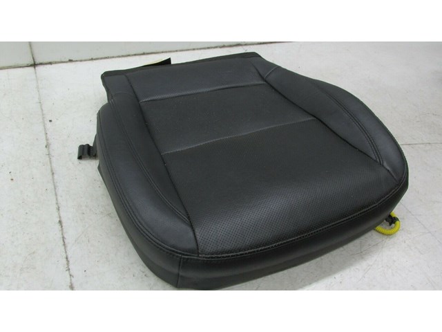  2014-2016 KIA CADENZA OEM RIGHT FRONT PASSENGER LOWER SEAT CUSHION HEATED 