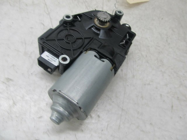 2007-2010 BMW 328xi E90 OEM SUNROOF MOTOR 1717822