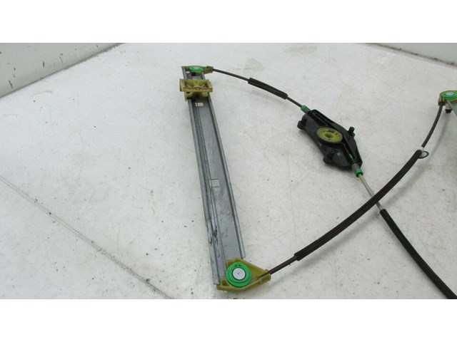 2009-2012 AUDI Q5 8R OEM RIGHT FRONT PASSENGER DOOR WINDOW REGULATOR  
