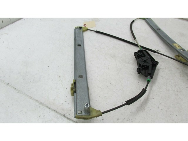 2009-2012 AUDI Q5 8R OEM RIGHT FRONT PASSENGER DOOR WINDOW REGULATOR  