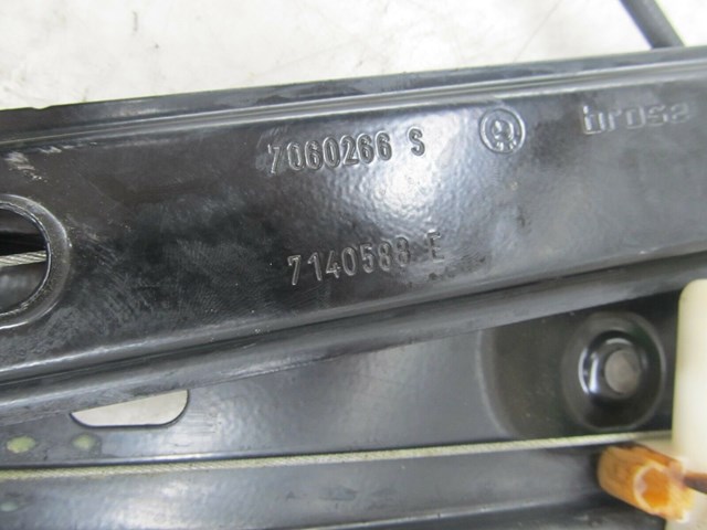 2007-2010 BMW 328xi E90 OEM RIGHT FRONT DOOR WINDOW REGULATOR C0341690146