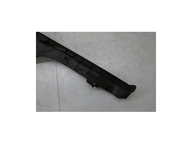 2004-2007 INFINITI QX56 OEM RIGHT FRONT PASSENGER SIDE BOTTOM SEAT TRIMS