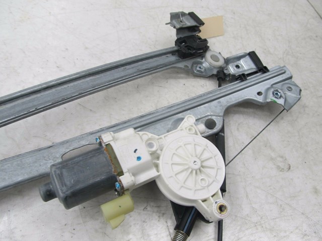 2007-2013 CHEVROLET TAHOE OEM RIGHT FRONT WINDOW REGULATOR WITH MOTOR ASSY 