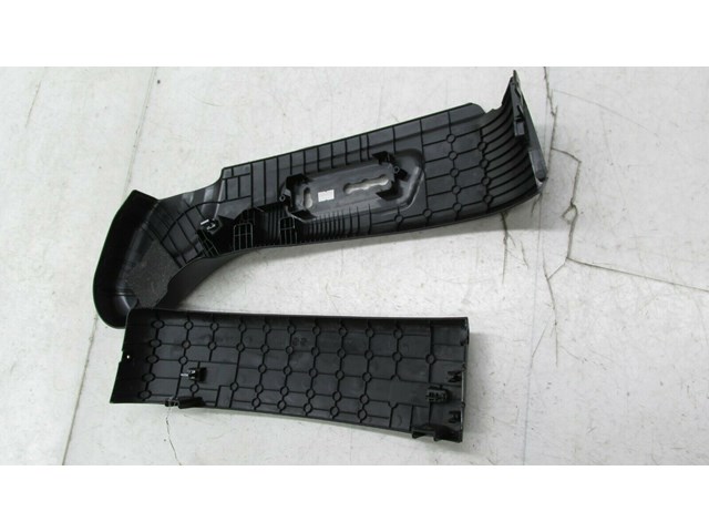   2014-2016 KIA CADENZA OEM RIGHT FRONT PASSENGER LOWER SEAT TRIM COVER PANELS 