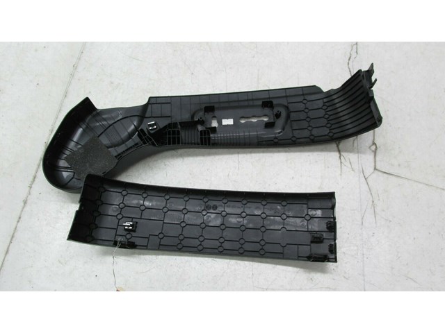   2014-2016 KIA CADENZA OEM RIGHT FRONT PASSENGER LOWER SEAT TRIM COVER PANELS 