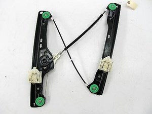 2006-2008 BMW 330i 335i 328i E90 OEM LEFT FRONT DOOR WINDOW REGULATOR TRACK