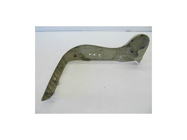 2009 INFINITI G37X SEDAN AWD OEM RIGHT FRONT BOTTOM SEAT TRIM MOLDING 