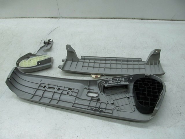 2007-2011 LEXUS GS350 OEM RIGHT FRONT PASSENGER SIDE LOWER SEAT TRIM COVER SET 