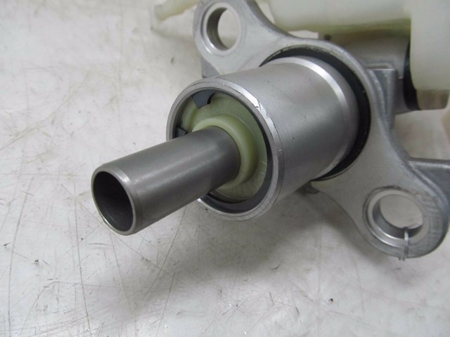 2013-2015 PORSCHE BOXSTER 981 OEM BRAKE MASTER CYLINDER W/ RESERVOIR ASSEMBLY