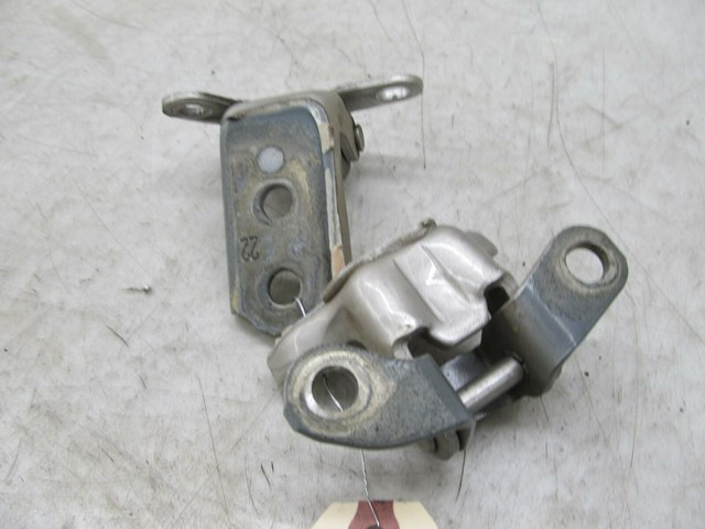  2004-2009 LEXUS RX350 RX330 OEM LEFT REAR DOOR HINGE 