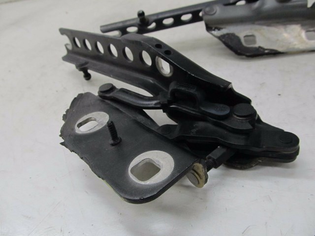 2004-2008 AUDI A8L W12 OEM FRONT HOOD HINGE HINGES PAIR (2)