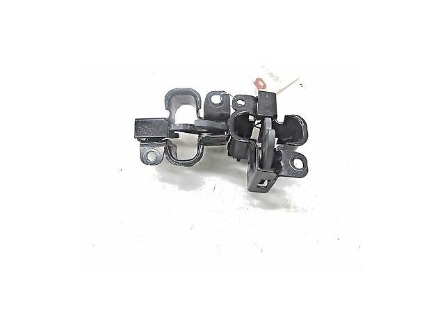 2003-2006 MERCEDES E500 W211 OEM LOWER HOOD LATCH