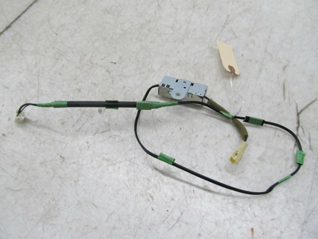 2004-2009 LEXUS RX350 RX330 OEM REAR RADIO NOISE FILTER 