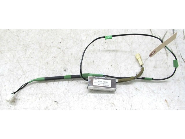 2004-2009 LEXUS RX350 RX330 OEM REAR RADIO NOISE FILTER 
