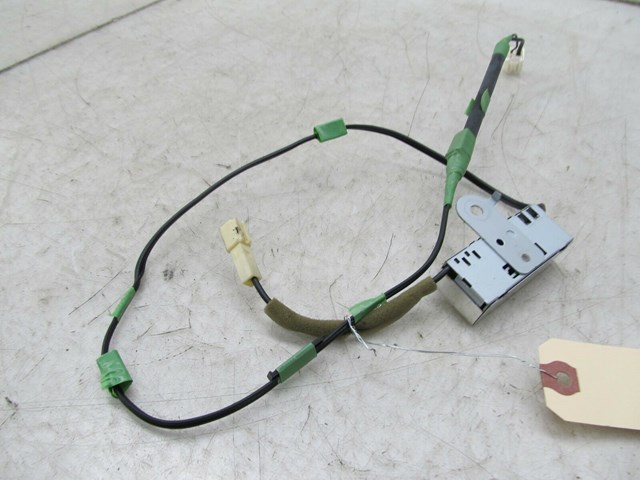 2004-2009 LEXUS RX350 RX330 OEM REAR RADIO NOISE FILTER 
