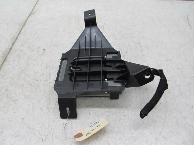  2004-2011 SAAB 9-3 OEM RIGHT REAR TRUNK SATELLITE RADIO SIGNAL RECEIVER 