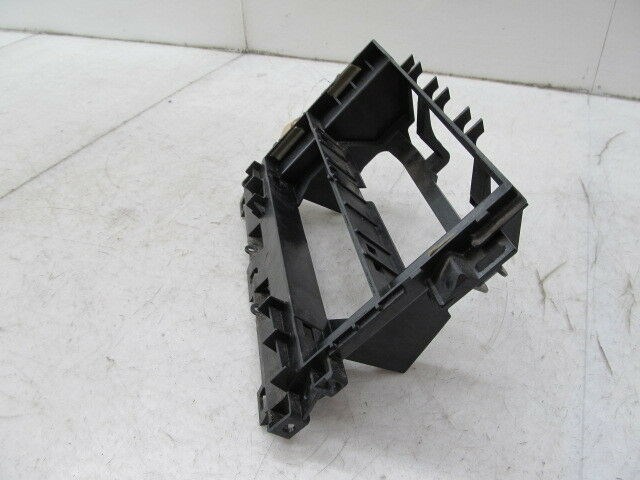 2003-2006 RANGE ROVER HSE OEM FRONT RADIO TRIM BRACKET FRAME 