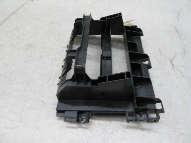 2003-2006 RANGE ROVER HSE OEM FRONT RADIO TRIM BRACKET FRAME 