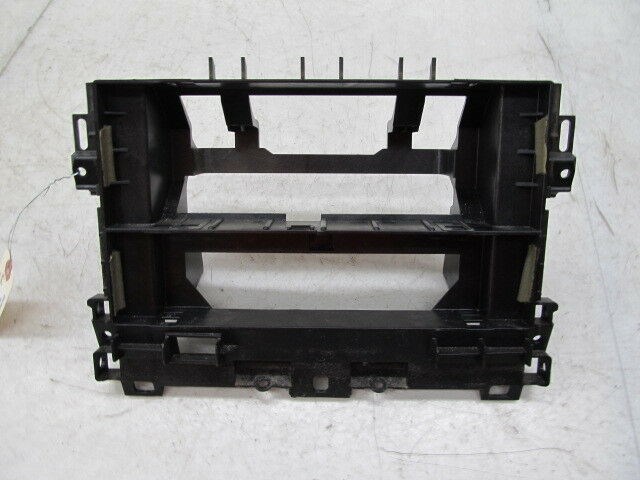 2003-2006 RANGE ROVER HSE OEM FRONT RADIO TRIM BRACKET FRAME 