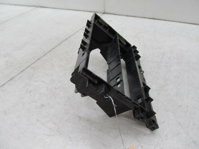 2003-2006 RANGE ROVER HSE OEM FRONT RADIO TRIM BRACKET FRAME 