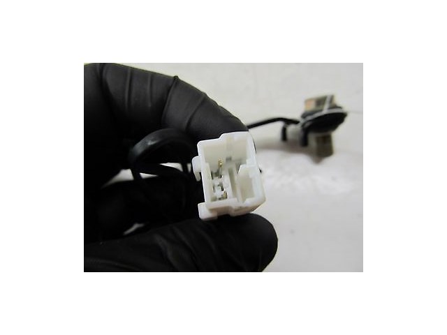 2004-2008 MASERATI QUATTROPORTE M139 OEM RIGHT FRONT SEAT BELT RECEIVER BUCKLE