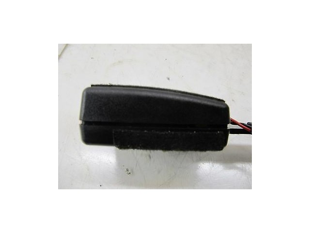 2004-2008 MASERATI QUATTROPORTE M139 OEM RIGHT FRONT SEAT BELT RECEIVER BUCKLE