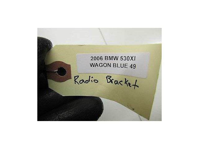 2006-2007 BMW 530XI WAGON E61 OEM RADIO STEREO BEZEL BRACKET FRAME SUPPORT