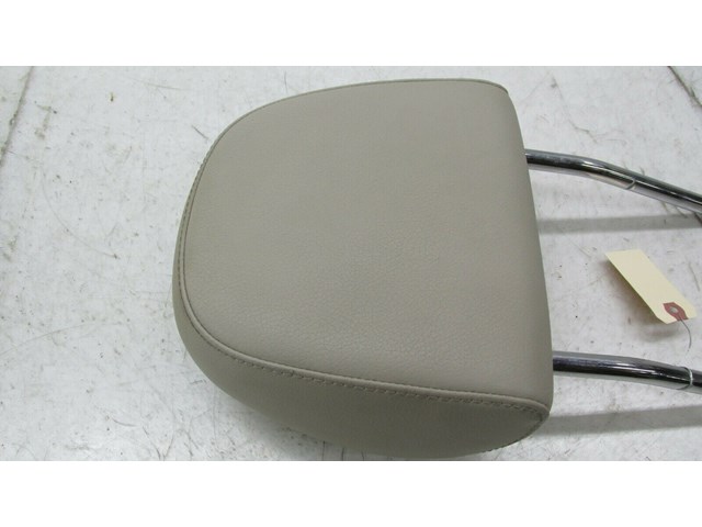 2009-2012 AUDI Q5 8R OEM RIGHT FRONT PASSENGER SEAT HEADREST 