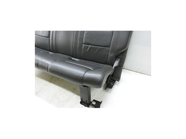 2004-2007 INFINITI QX56 OEM THIRD 3RD ROW BENCH SEAT ASSEMBLY BLACK W/ HEADRESTS