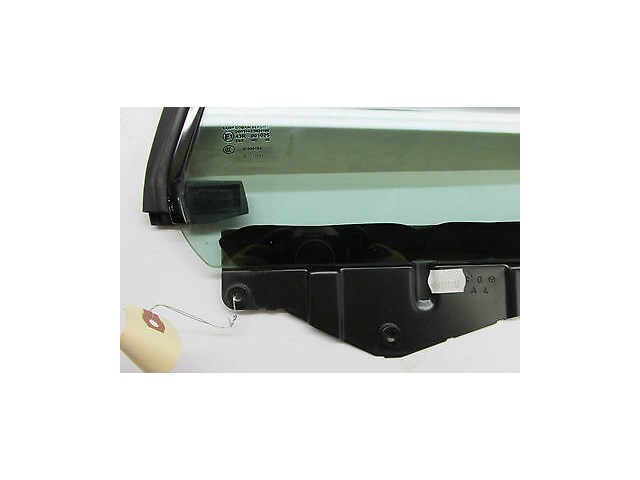 2004-2006 MERCEDES BENZ SL600 R230 OEM LEFT REAR QUARTER GLASS