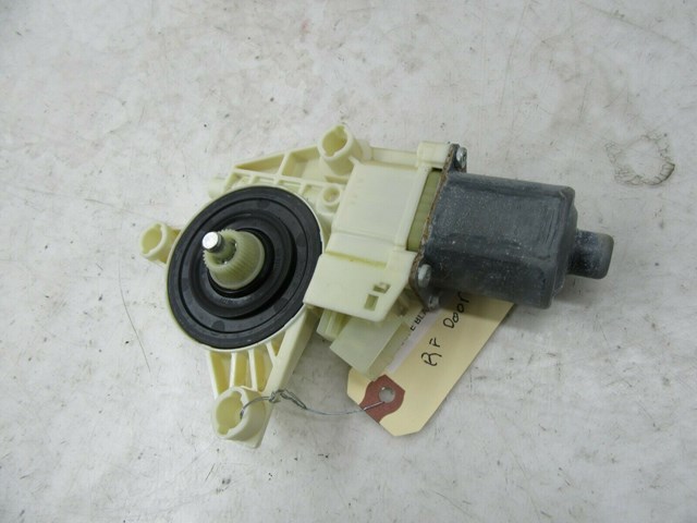 2012-2015 MERCEDES C350 COUPE OEM RIGHT FRONT PASS DOOR WINDOW REGULATOR MOTOR