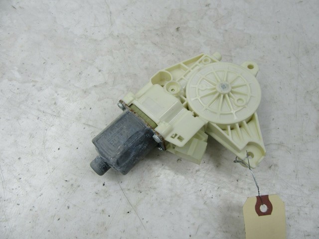 2012-2015 MERCEDES C350 COUPE OEM RIGHT FRONT PASS DOOR WINDOW REGULATOR MOTOR