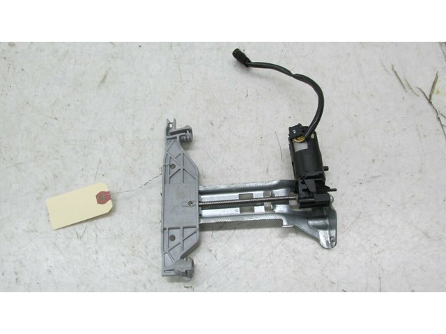  2007-2010 BMW X5 E70 OEM LEFT FRONT DRIVER UPPER SEAT HEADREST MOTOR 