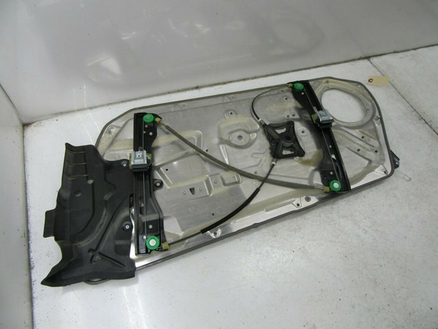 2012-2015 MERCEDES C350 COUPE OEM LEFT SIDE DOOR WINDOW REGULATOR 