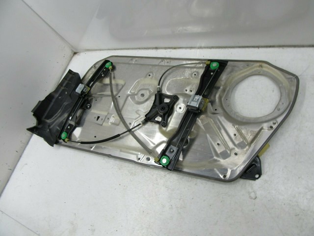 2012-2015 MERCEDES C350 COUPE OEM LEFT SIDE DOOR WINDOW REGULATOR 