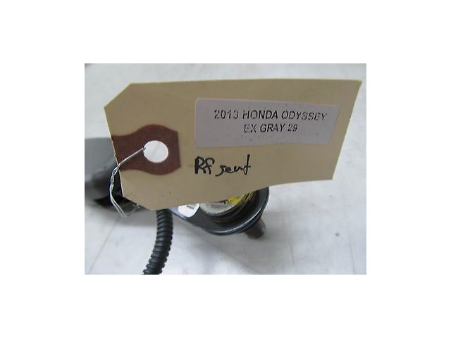 2011-2013 HONDA ODYSSEY OEM RIGHT FRONT PASSENGER SEAT BELT RECEIVER 