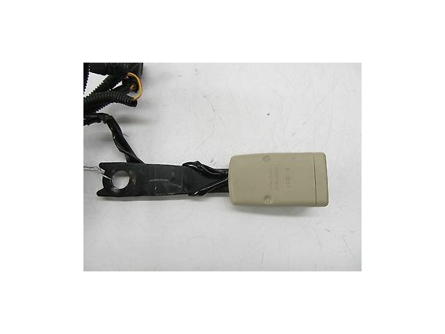 2004-2006 LEXUS RX330 XU30 OEM LEFT FRONT DRIVER'S SEAT BELT RECEIVER BUCKLE 