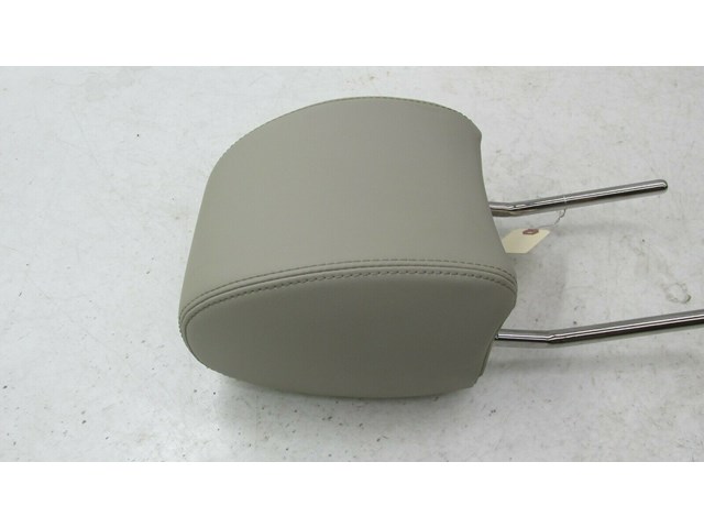 2017-2019 BUICK LACROSSE OEM RIGHT FRONT PASSENGER SEAT HEADREST     