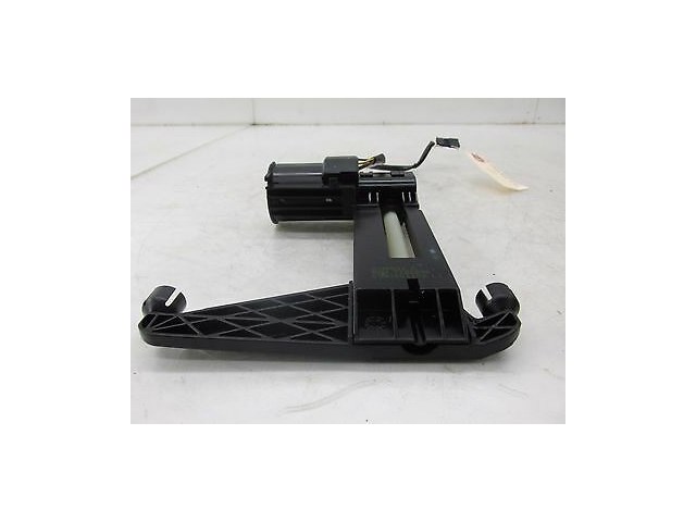 2004-2007 BMW 530i E60 OEM LEFT FRONT DRIVER'S SIDE SEAT HEADREST ADJUST MOTOR