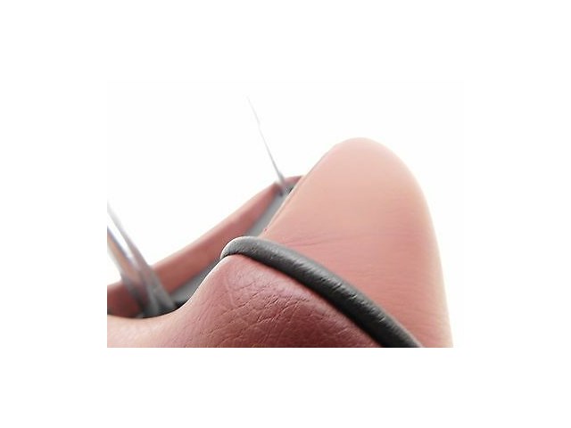 2004-2008 MASERATI QUATTROPORTE M139 OEM LEFT FRONT DRIVER HEADREST CUSHION