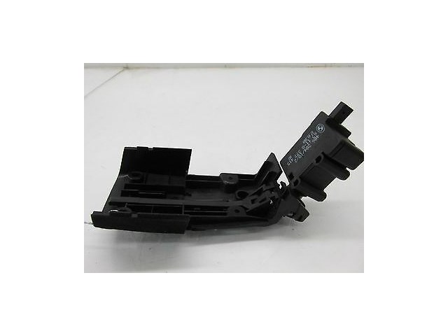 2004-2005 BMW 645CI E63 OEM CENTER CONSOLE COMPARTMENT LOCK ACTUATOR 8377415