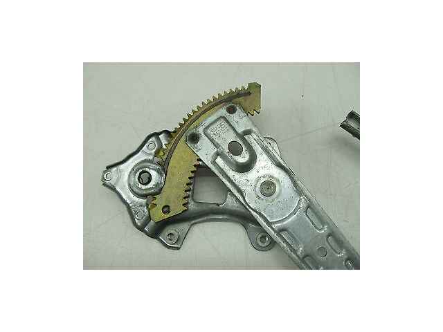  2006-2009 INFINITI M35 OEM RIGHT SIDE REAR DOOR WINDOW REGULATOR FRAME ASSEMBLY