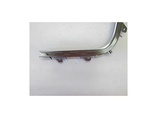 2006-2007 INFINITI M35 M45 OEM LEFT FRONT CENTER CONSOLE TRIM SILVER COLOR 