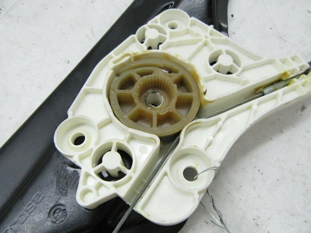 2007-2010 BMW X5 E70 OEM RIGHT REAR PASSENGER SIDE WINDOW REGULATOR W/O MOTOR