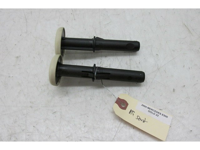 2003-2006 MERCEDES E500 W211 OEM RIGHT FRONT PASSENGER HEADREST SLEEVE TRIM  