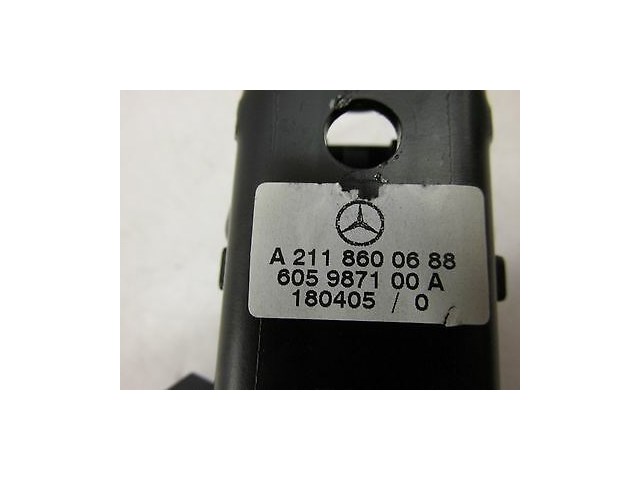 2006-2009 MERCEDES CLS500 W219 OEM LEFT FRONT SEAT BELT HEIGHT ADJUSTER