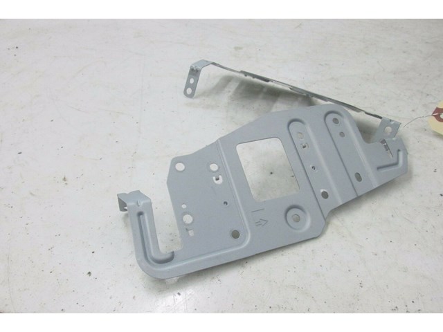 2014-2016 INFINITI Q50 OEM RIGHT FRONT IN DASH RADIO STEREO BRACKET HOLDER PAIR