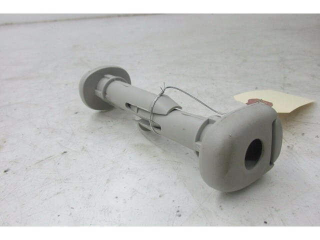 2014-2016 INFINITI Q50 OEM RIGHT FRONT PASSENGER SIDE SUPPORT HEADREST HOLDERS