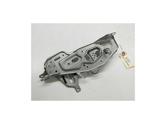 2006-2008 LEXUS IS250 XE20 OEM RADIO CLIMATE MOUNT MOUNTING BRACKETS SET PAIR