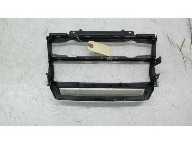  2007-2010 BMW X5 E70 OEM CENTER DASH RADIO CLIMATE CONTROL TRIM SURROUND  